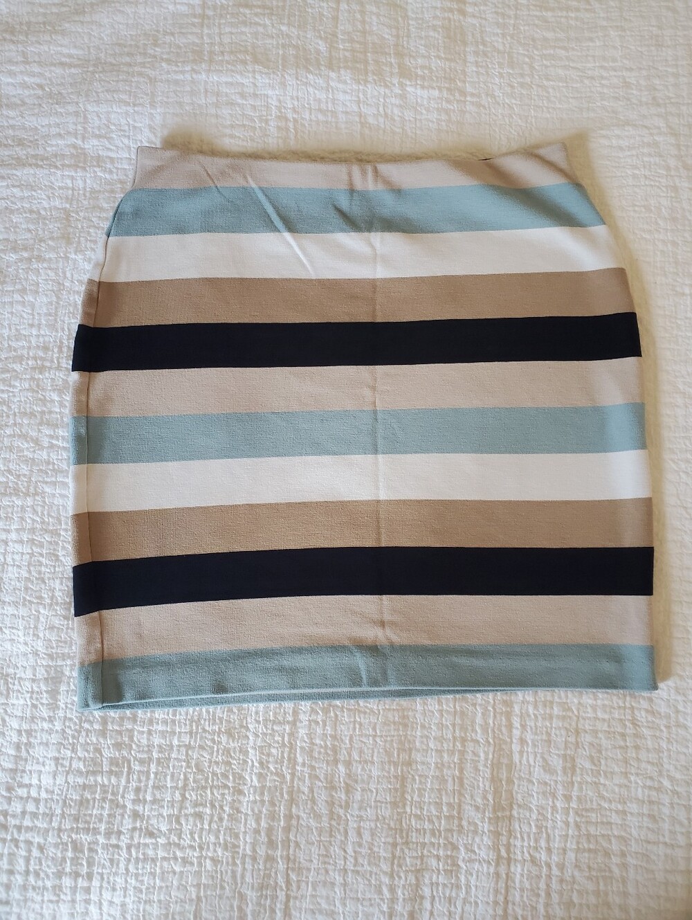 Ann Taylor Comfortable Stretch Elastic Waistband Pull On Striped Mini Skirt